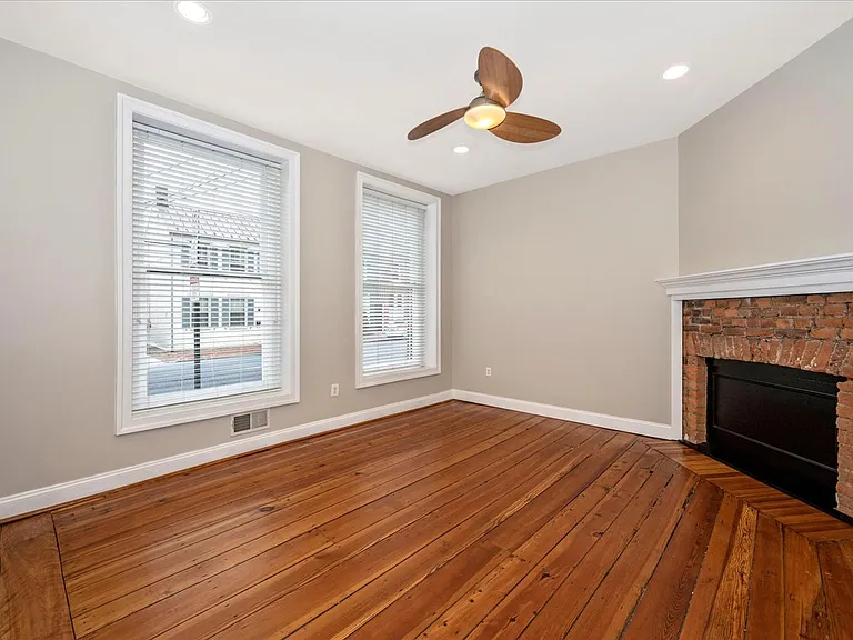 315 W Patrick St — Photo 13