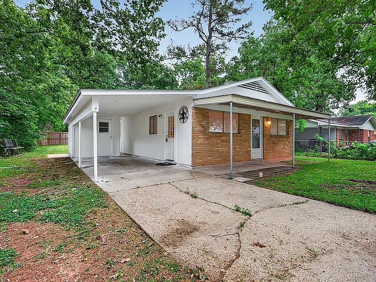 1422 Lampkin St — Photo 1