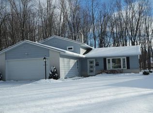 38724 Courtland Dr, Willoughby, OH 44094