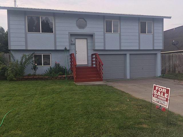 1st image of 2221 Ironwood Dr