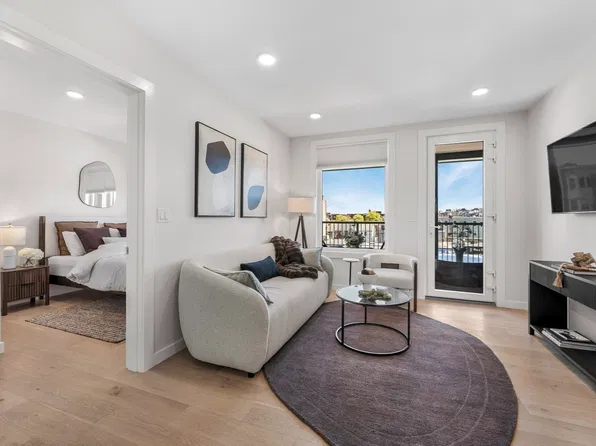 2 Maverick Sq #304, Boston, MA 02128