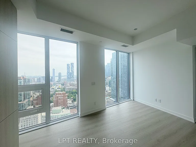 100 Queen St E #3508 — Photo 4