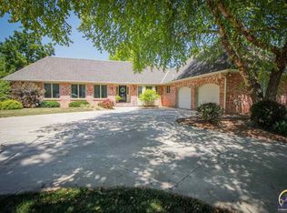 6865 SW Dunstan Ct, Topeka, KS 66610