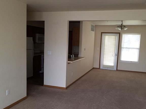2nd image of 2 W Chugwater St #8A
