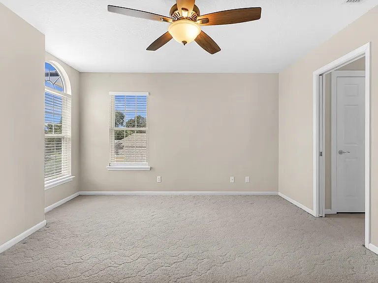 506 Lakeway Dr — Photo 30
