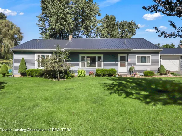 116 Coats Grove Rd, Hastings, MI 49058