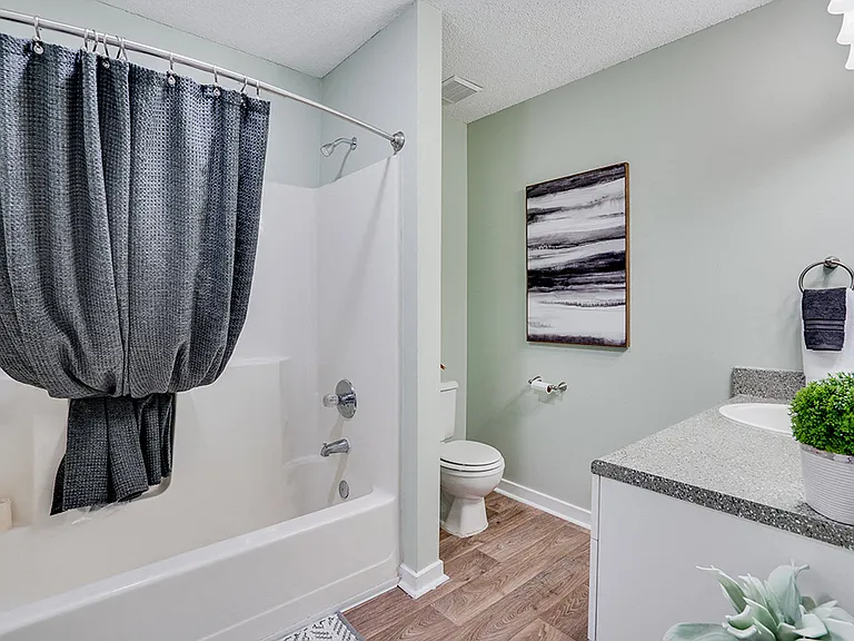 Oak Hollow Apartments — Photo 18