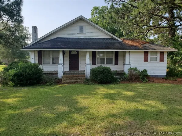 577 Long Branch Dr, Lumberton, NC 28358