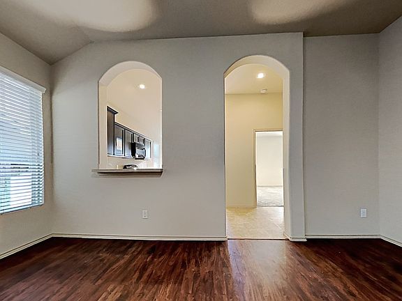 4th image of 9922 Sterling Place Dr