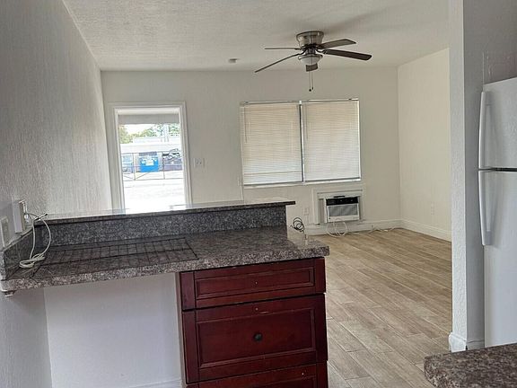 2nd image of 512 9th Ave N #514