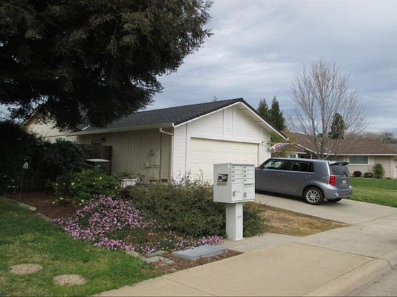 2nd image of 925 Northgate Dr