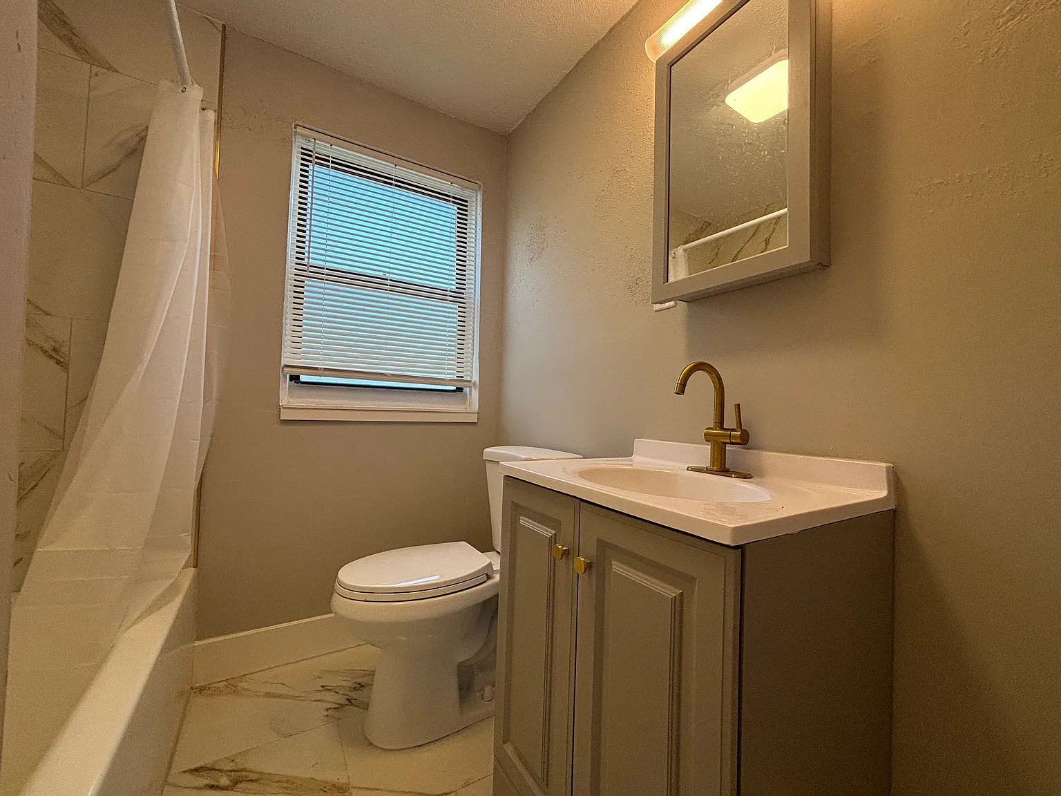1 bed, 750 sqft, $1,595 — Photo 4