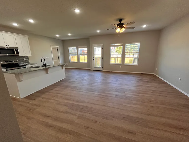 3337 W McCanse St — Photo 7