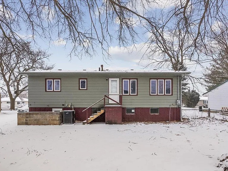 1416 Starview Dr — Photo 1