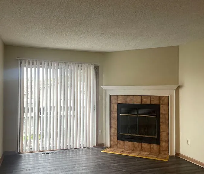 712 SW 36th Street Ter — Photo 2