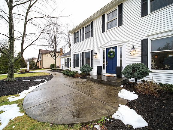 2nd image of 4751 Sweetwater Dr