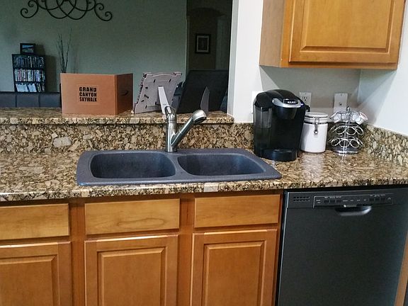 3rd image of 2017 SE South Buttonwood Dr