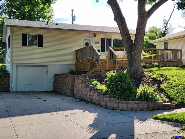 3608 S 87th Ave, Omaha, NE 68124