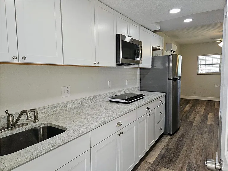 1507 Charm Ln #2 — Photo 7