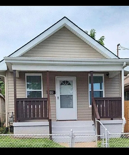344 E 7th St Photo 1