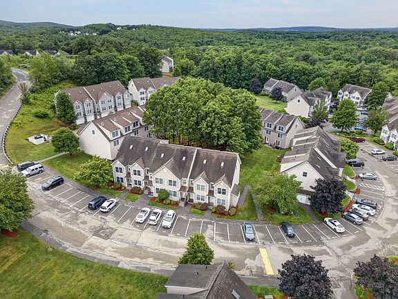 4th image of 41 Shadowbrook Drive #B