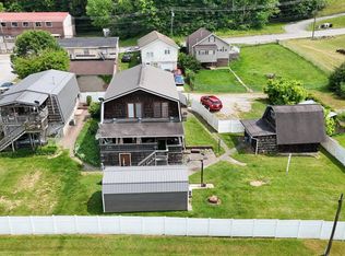 25 Louise St, Weston, WV 26452