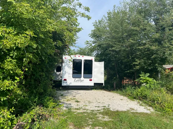 25-63 Woodhaven Lakes, Sublette, IL 61367