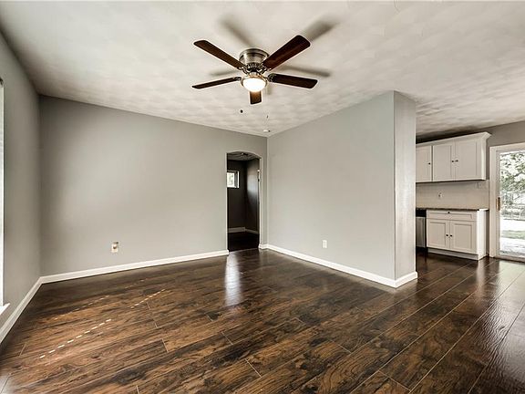 3rd image of 2302 Norma Dr