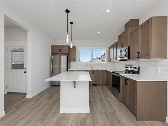 4th image of 206 E Legacy Glen Ct SE