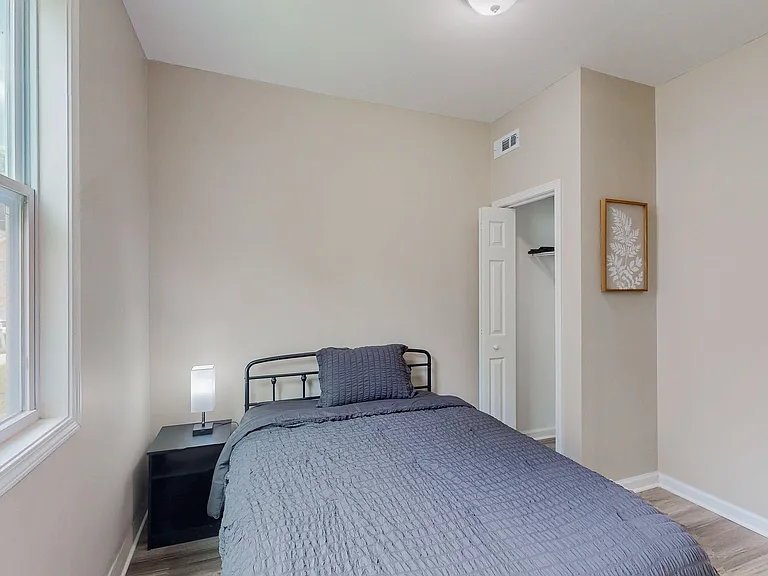 Shirewick Dr — Photo 1