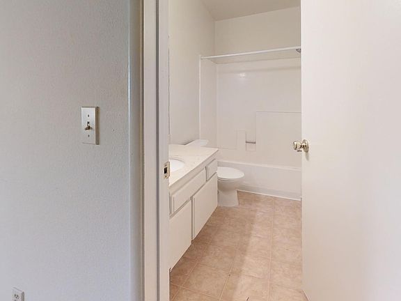 5th image of 11938 York Ave APT 8