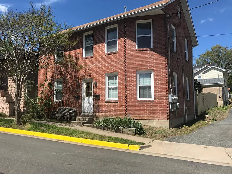 243 3rd Ave #101 — Photo 2