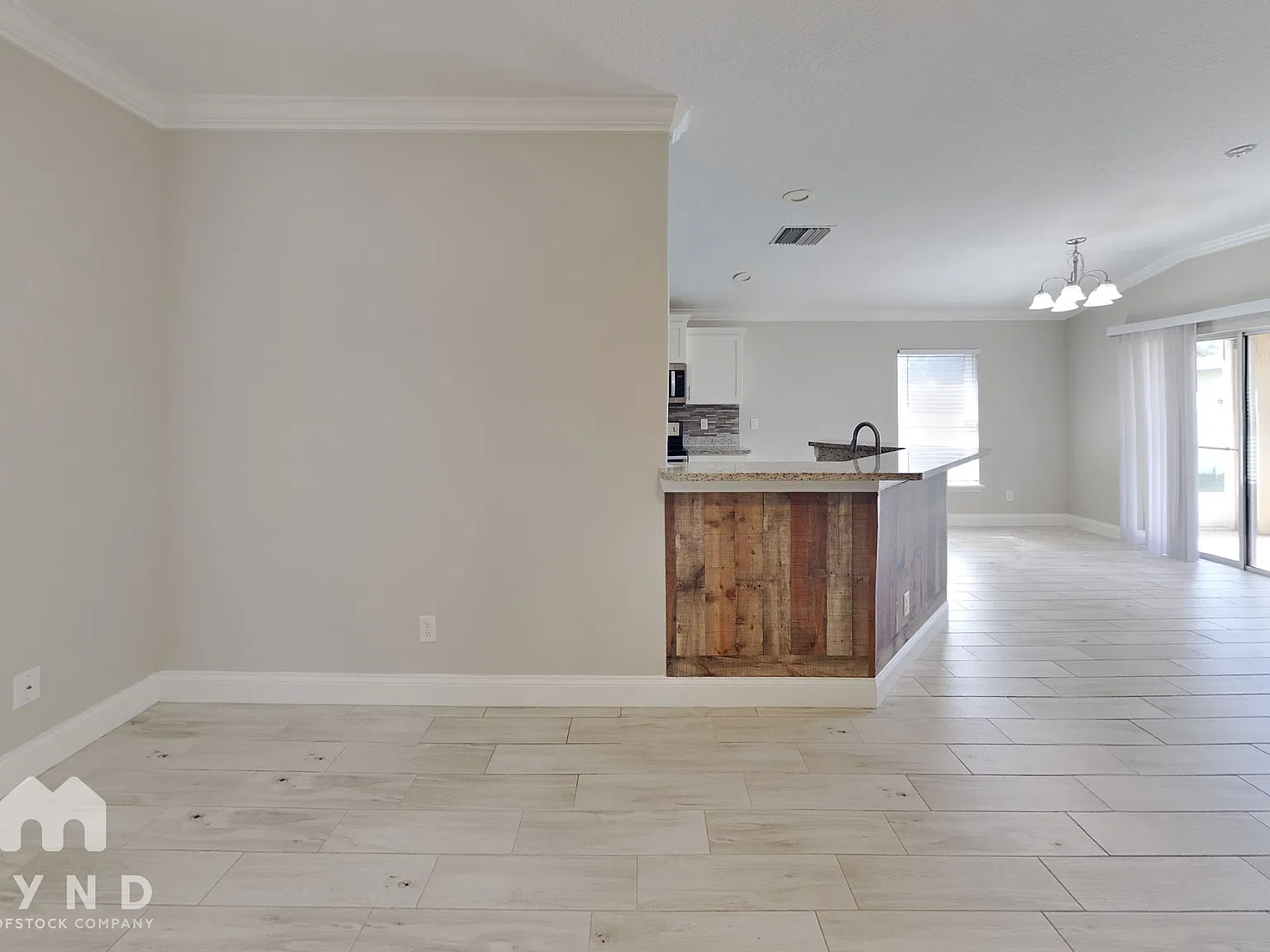 3 bed, 2.0 bath, 1313 sqft, $1,895 — Photo 4