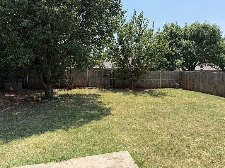 1214 Northern Hills Ln — Photo 27
