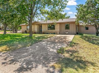 137 Lucke Dr, Fredericksburg, TX 78624