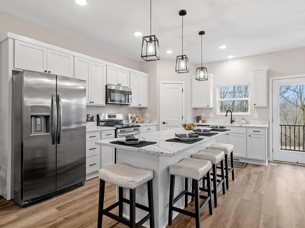 9065 Lexington Ave N Unit D, Circle Pines, MN 55014