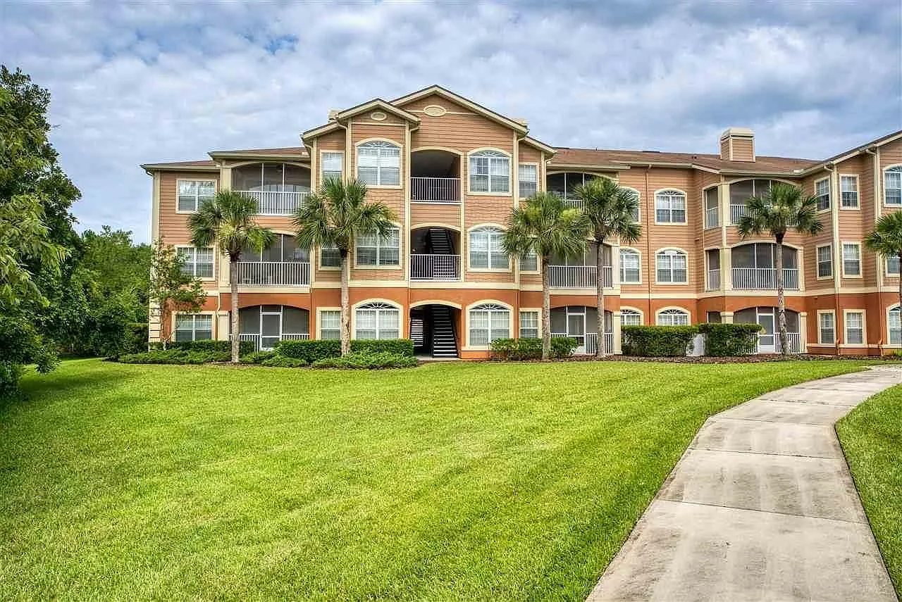 2 bed, 2.0 bath, 990 sqft, $1,700 — Photo 1