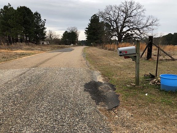 4th image of 575 Post Oak Rd