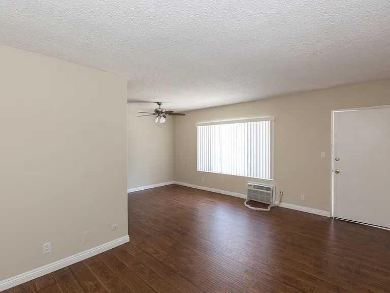 16221 Vanowen St — Photo 4
