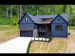 63 Winding Ridge Rd, Fairview, NC 28711