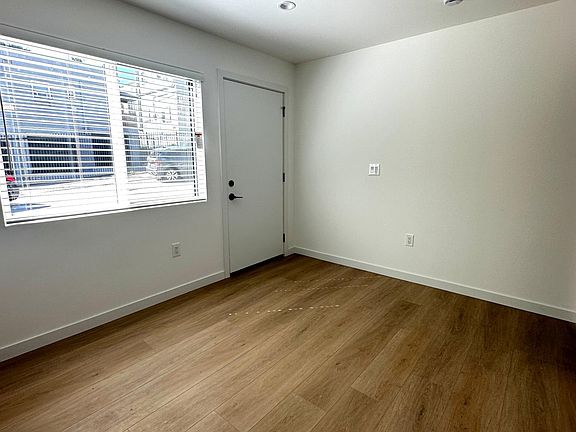 4th image of 611 N Occidental Blvd Unit 10