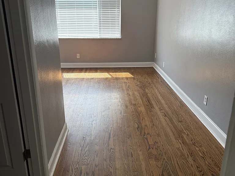 8421 Delmar Blvd #2E — Photo 16