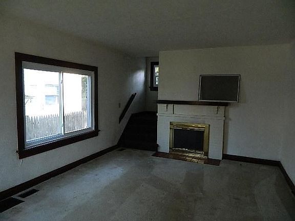 2nd image of 623 Yale Ave