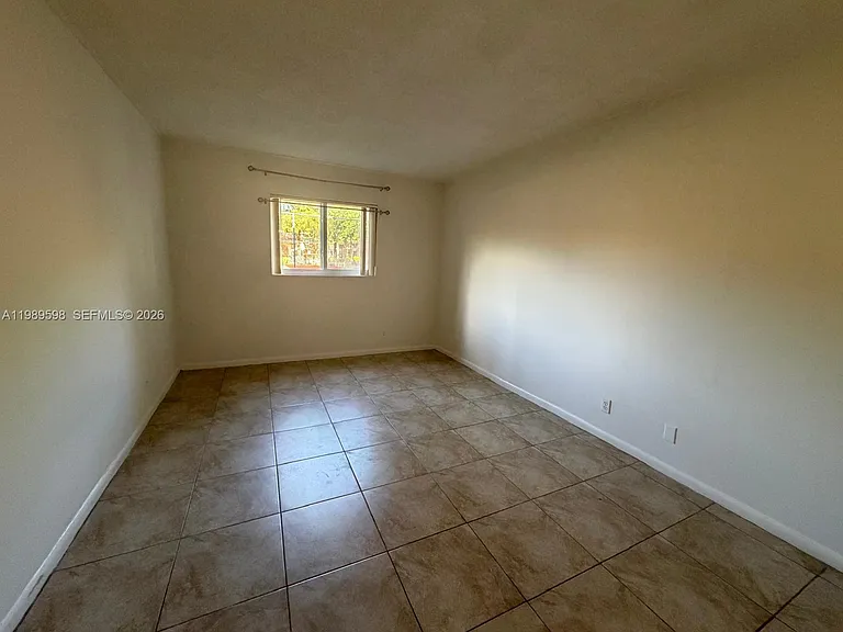 253 S Cypress Rd #214 — Photo 7