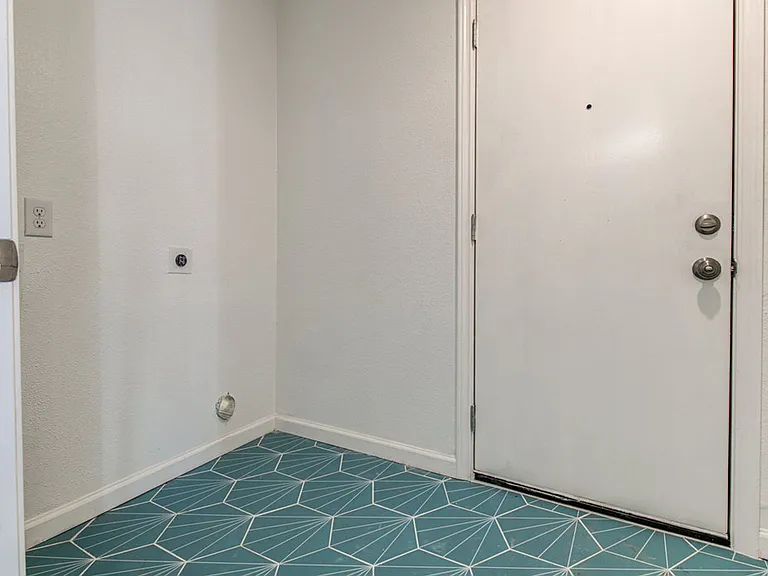 5706 Gloucester Ln — Photo 14