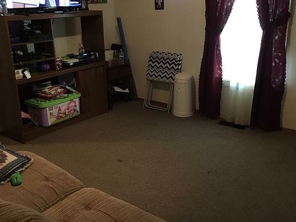 4th image of 810 4th Ave