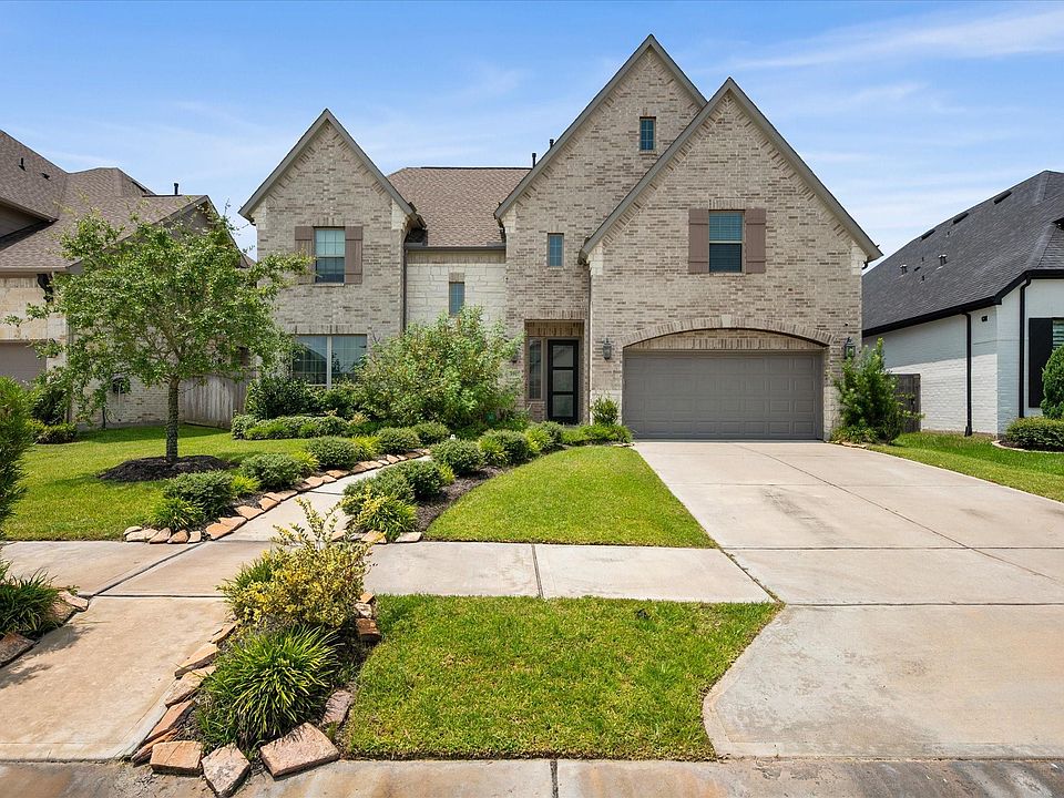 1st image of 1911 Golden Leaf Dr
