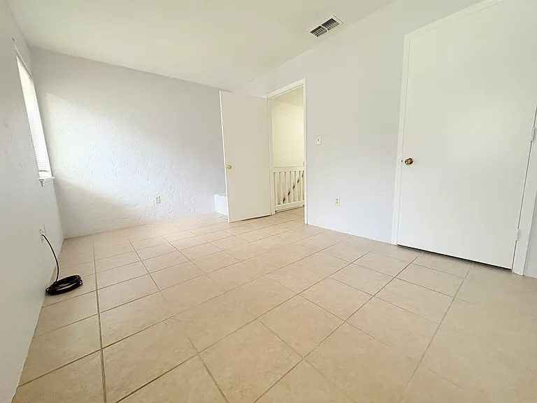 1007 Sutor Rd #B — Photo 17