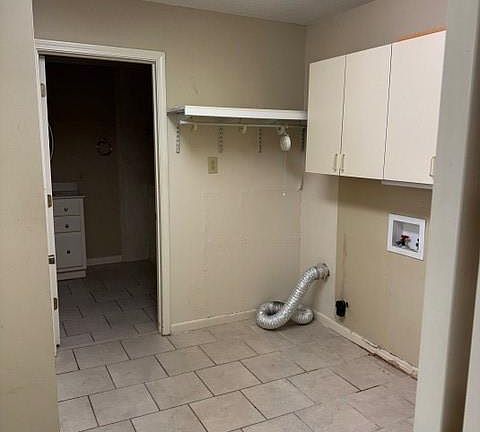4th image of 3755 Claridge Rd S