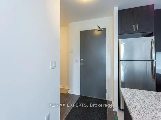 2 bed, $2,400 — Photo 4